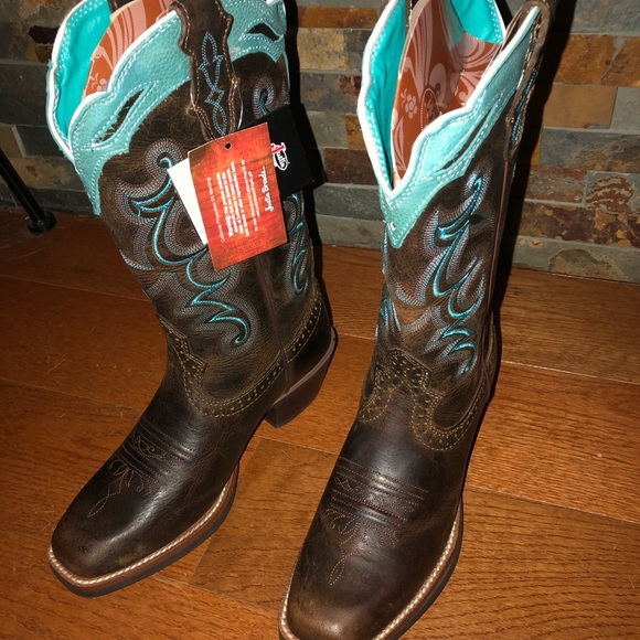 womens justin boots wide width